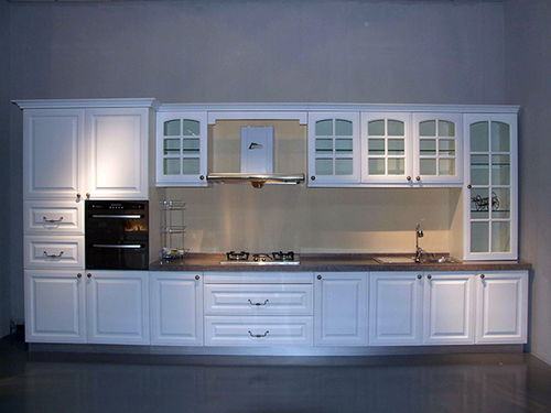 橱柜式集成水槽的组成结构与选购五金配件的注意事项